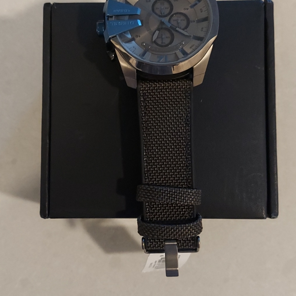 Watch diesel 10 bar